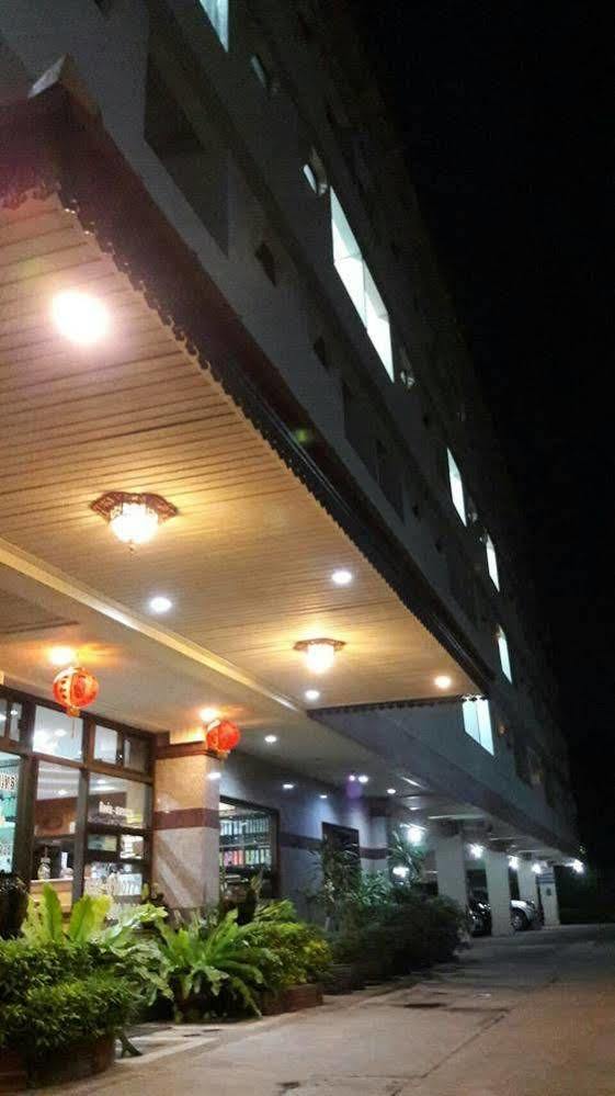 Veerasuda Condotel Ratchaburi Exteriér fotografie